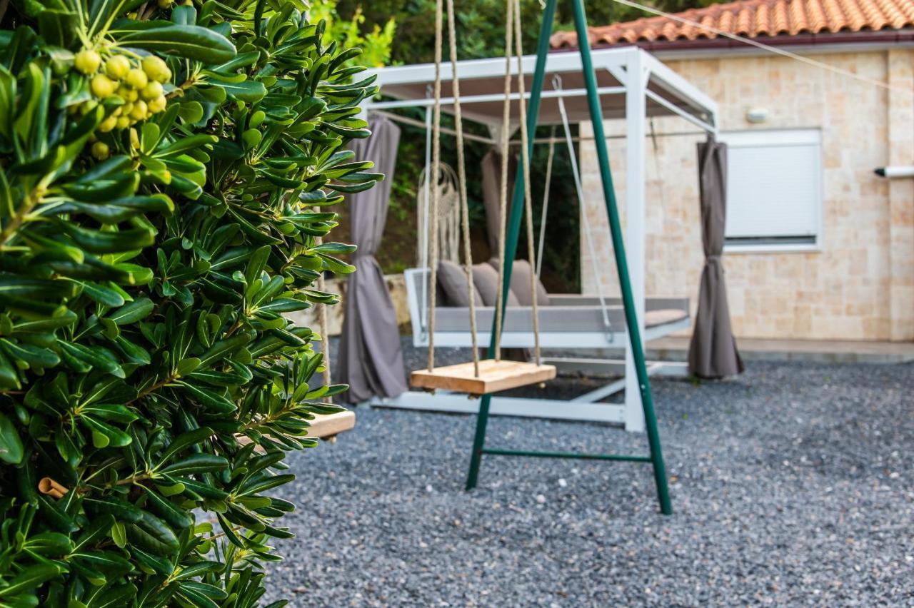 Chic & Spacious House In Rodia Heraklion Exteriör bild
